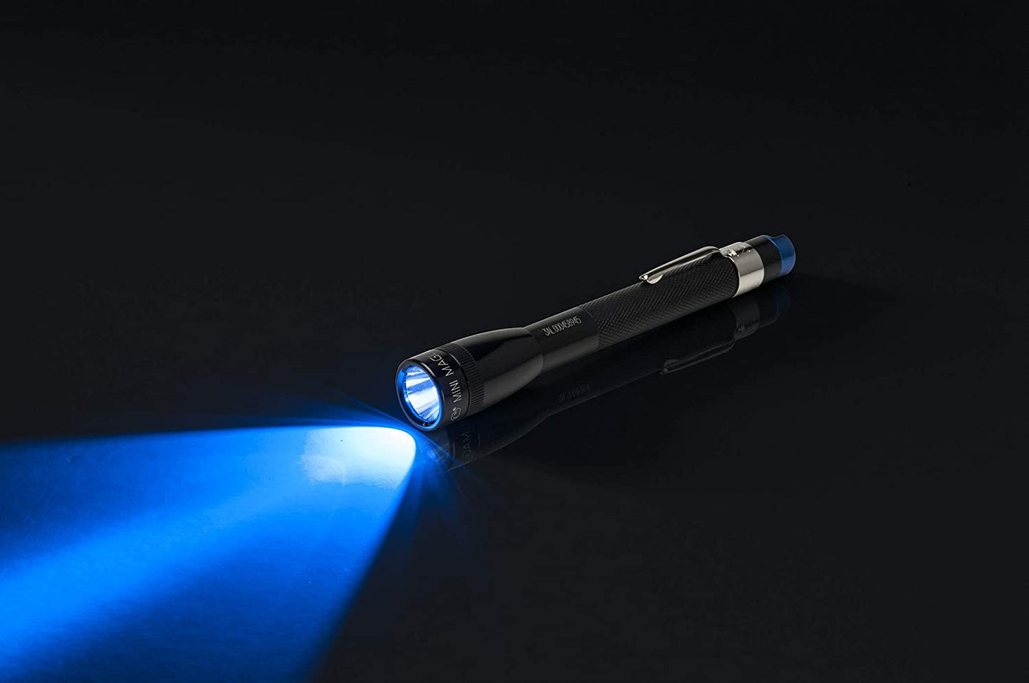 MAGLITE Mini AAA LED Spectrum Series, Blue Light Flashlight #P32SX2