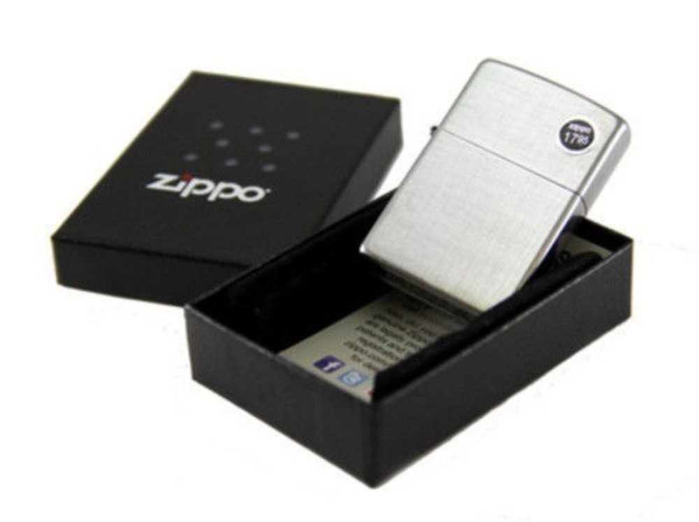 Zippo Linen Weave, Brushed Chrome Finish, Genuine Windproof Lighter #28181